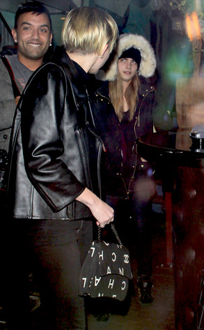 Miley Cyrus, Cara Delevingne Miley Cyrus, Cara Delevingne